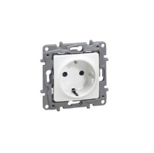 Sockets, switches and frames Legrand 664531, Type F, White, Thermoplastic, IP31, 250 V, 16 A